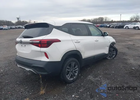 2021 Kia Seltos Lx z USA, uszkodzony, nr VIN KNDEPCAA4M7137546